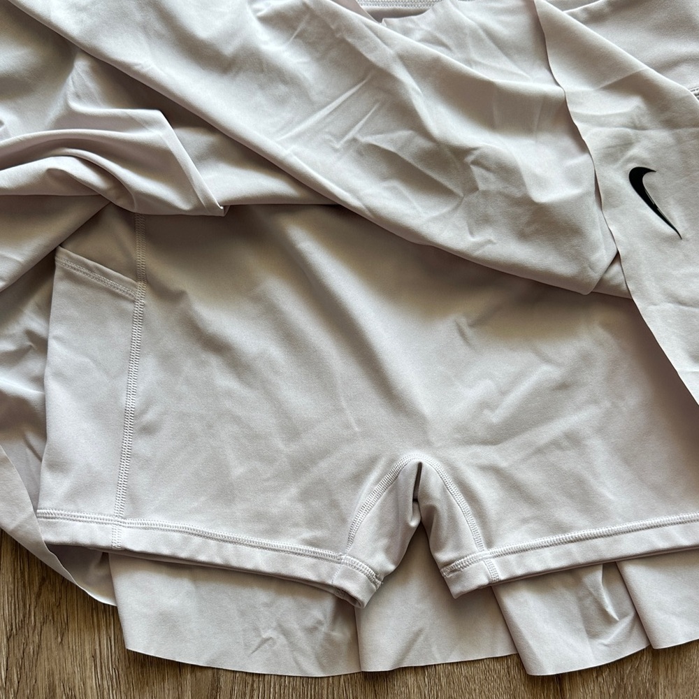 Nike Dri-Fit Skort Tan/Cream Large - Picture 4 of 5